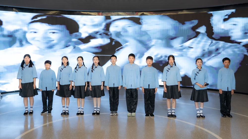 上海市浦東新區(qū)泥城小學(xué)合唱表演