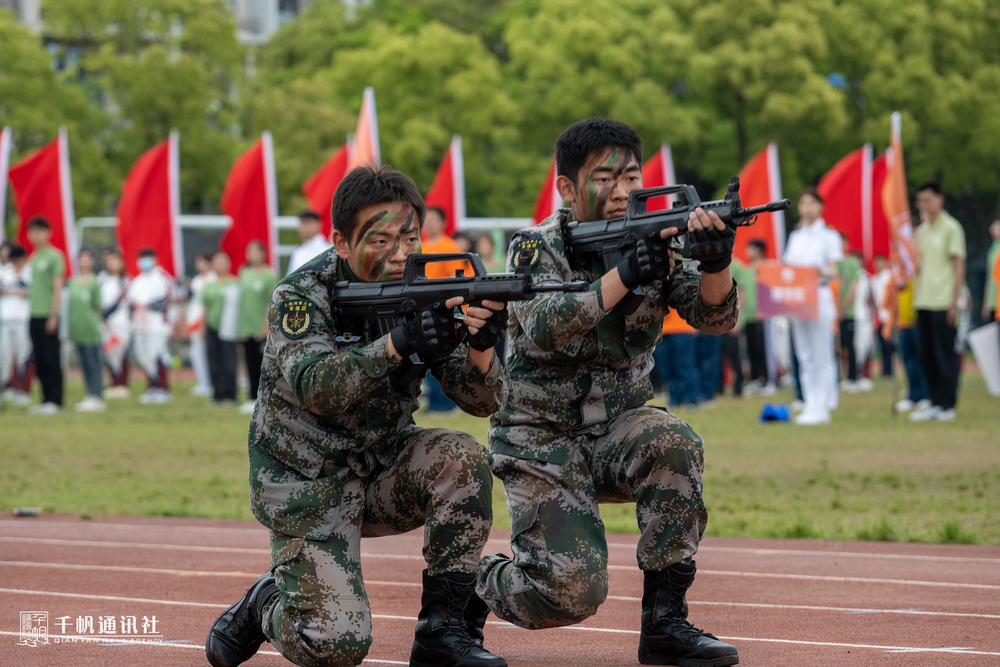 軍魂團表演