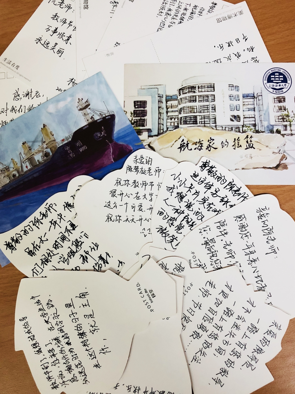 學生為陳夢庭老師寫賀卡