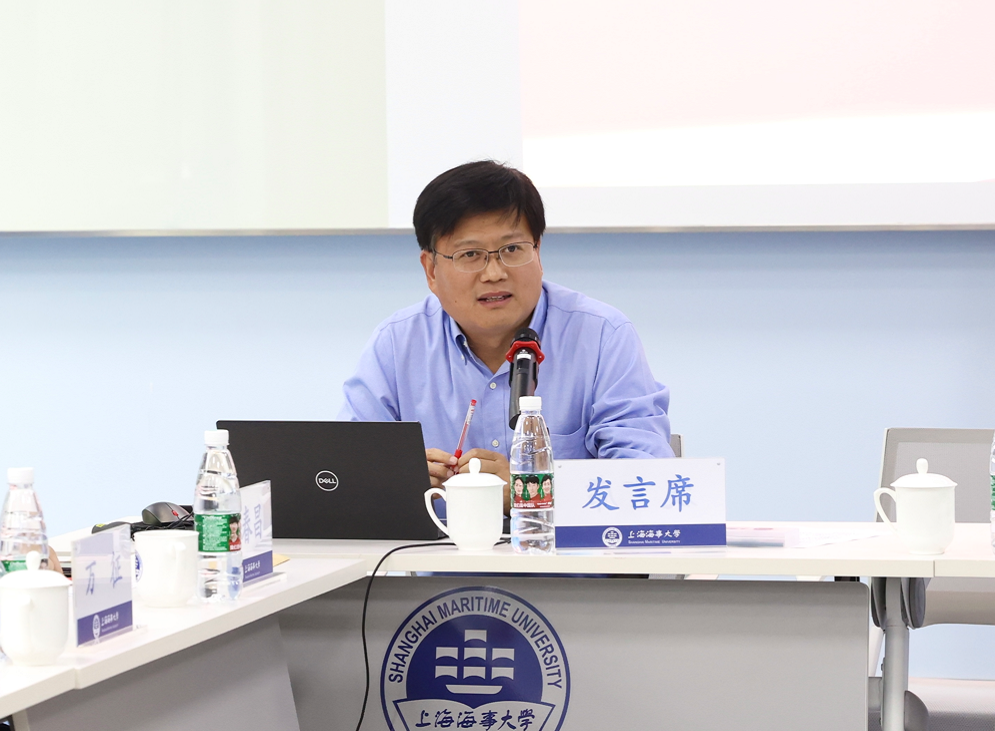 黨委宣傳部副部長、馬克思主義學院教授張峰發言