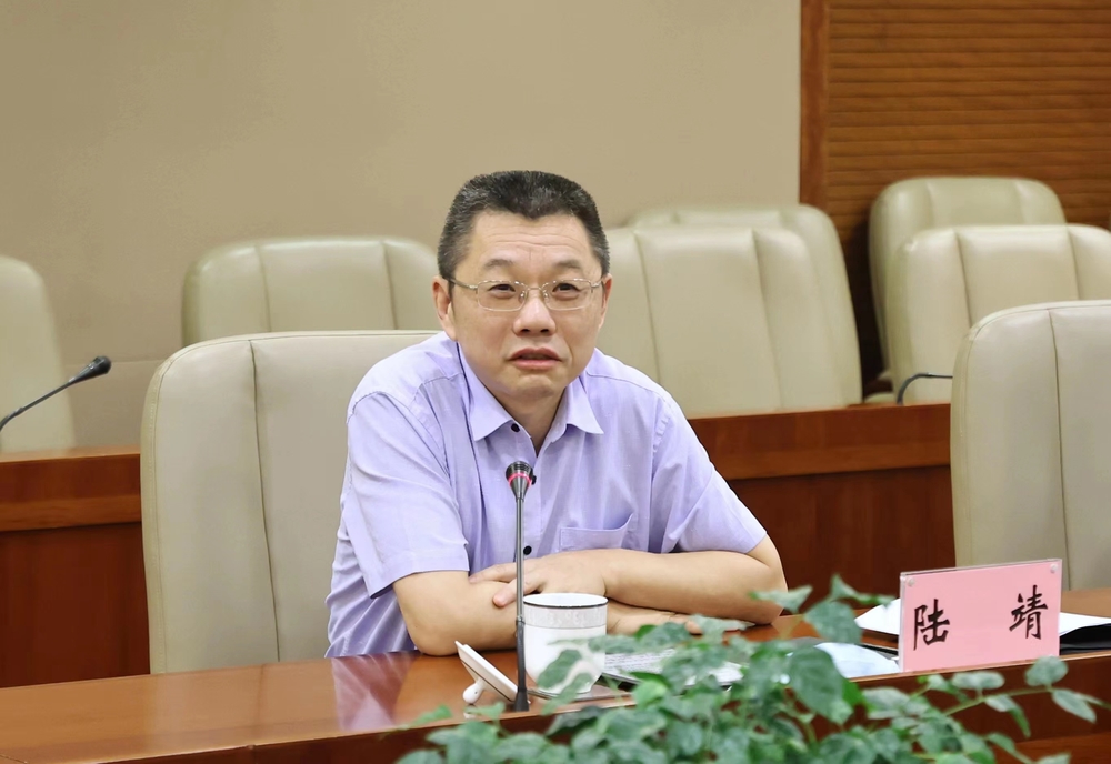 陸靖校長講話