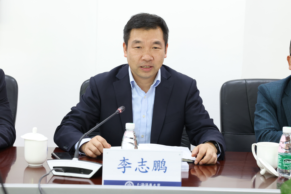 上海海事大學黨委副書記、副校長李志鵬致辭