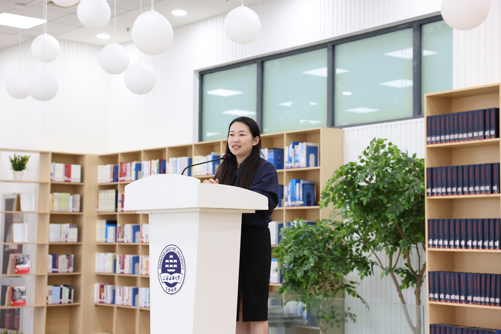馬克思主義學(xué)院副教授謝茜發(fā)言