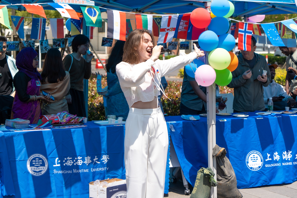 留學生表演節目